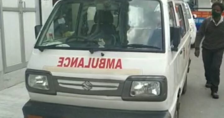 उत्तराखंड- (गजब) एंबुलेंस में घूमने आया परिवार, पुलिस ने पकड़ा तो ऐसे हुआ खुलासा