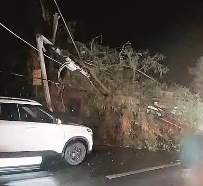नैनीताल : जिले में आंधी, अंधड़, ओलावृष्टि, बारिश से जगह जगह नुकसान, बिजली भी गुल
