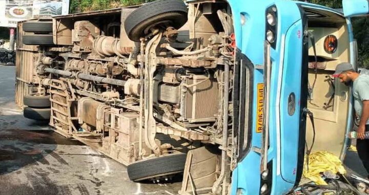 उत्तराखंड: यहां आ रही 27 सवारियों से भरी बस पलटी, बड़ा हादसा टला, एक घायल