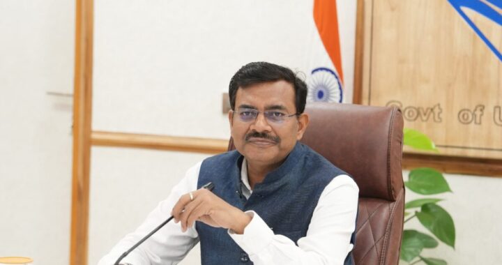 देहरादून : (बड़ी खबर) मुख्य सचिव ने किया सभी विभागों में बायोमैट्रिक को अनिवार्य