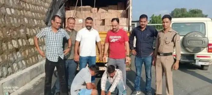 उत्तराखंड: पंचायत चुनाव में वोटरों को लुभाने वाली शराब पकड़ी गई