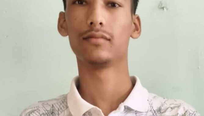 उत्तराखंड:(बधाई) पहाड़ के विजय  के IIT में सिलेक्ट होने पर विद्यालय में खुशी का माहौल