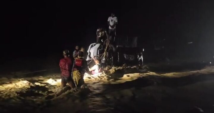 हल्द्वानी :(बड़ी खबर) चोरगलिया शेरनाला आया उफान पर, 10 लोगों को रेस्क्यू कर निकला