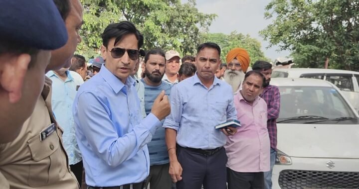 हल्द्वानी:(बड़ी खबर) IAS दीपक रावत बोले अभी नोटिस दो, VIDEO