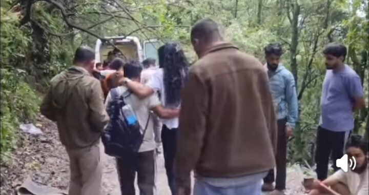 उत्तराखंड : यहां पर बड़ा हादसा टला, कार खाई में गिरी, छह युवक बाल-बाल बचे