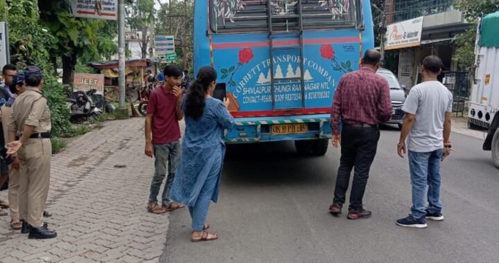 हल्द्वानी :(बड़ी खबर) RTO गुरुदेव के निर्देश पर कार्रवाई, 112 वाहनों के चालान, 6 सीज