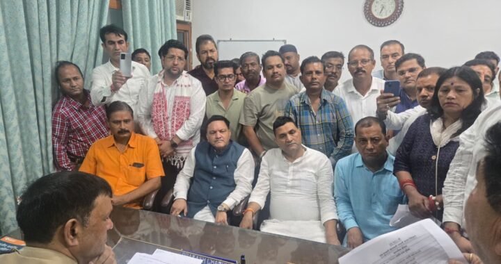 हल्द्वानी : कांग्रेस के बाद भाजपाई पहुंचे कोतवाली, कांग्रेस पर लोकतंत्र की हत्या का आरोप