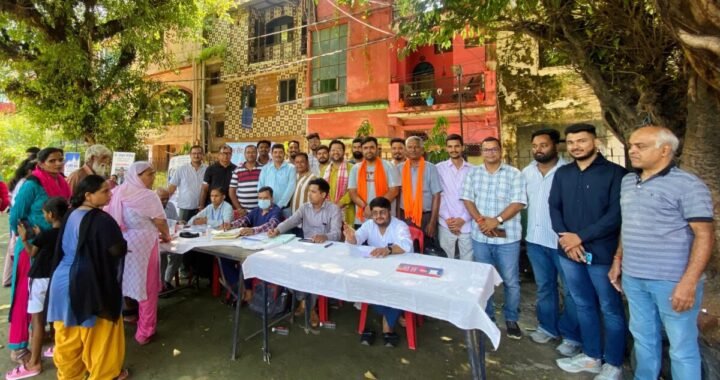 हल्द्वानी : कार्तिक हर्बोला के नेतृत्व में निःशुल्क स्वास्थ शिविर का आयोजन