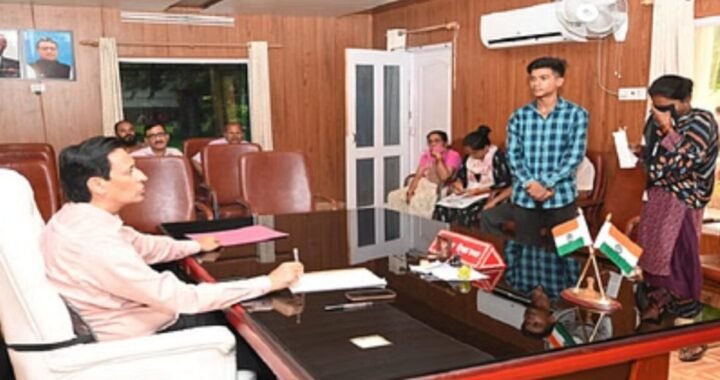 हल्द्वानीं: (बड़ी खबर) IAS दीपक रावत के जनता दरबार में दूर दूर से आए फरियादी, सामने आई ये समस्याएं