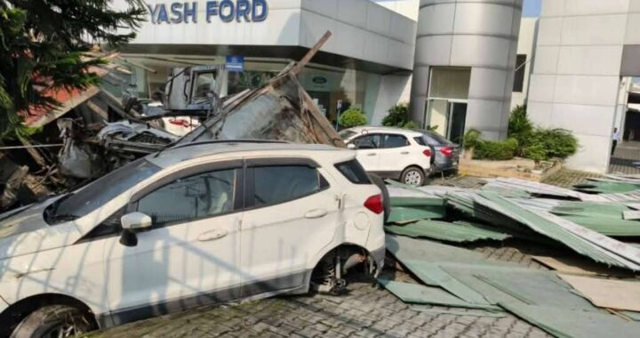 उत्तराखंड: यहां बेकाबू ट्रक फोर्ड शोरूम में घुसा, दीवार तोड़ी, कई गाड़ियाँ क्षतिग्रस्त