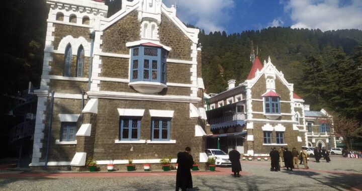 नैनीताल: अवैध खनन पर हाईकोर्ट सख्त, राज्य सरकार को माइनिंग कॉरपोरेशन बनाने को कहा