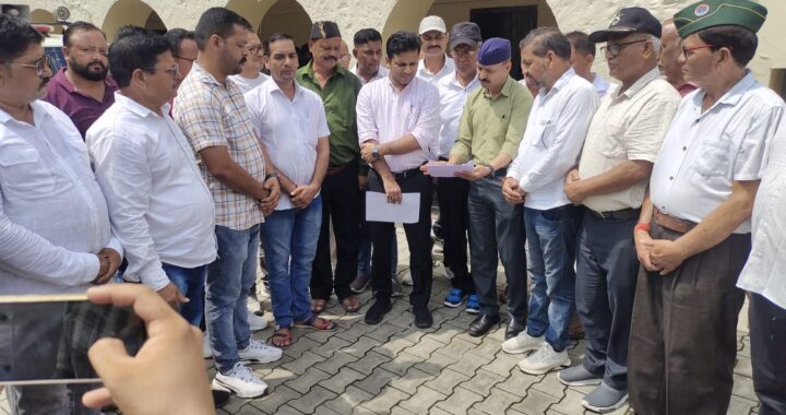 हल्द्वानी :बिंदुखत्ता राजस्व ग्राम की अधिसूचना में हो रही देरी और विधायक के बयानों से जनता में रोष