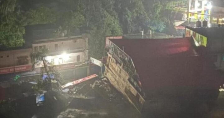 देहरादून (बडी खबर): सहस्त्रधारा कारलीगाड़ में बादल फटा, दो लोग लापता