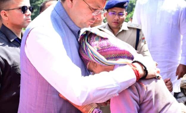 उत्तराखंड: खटीमा से लेकर नंदानगर तक हर जगह जनता के बीच रहे सीएम धामी