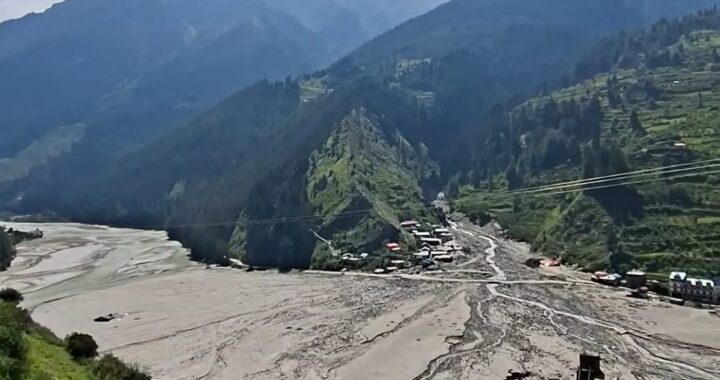 उत्तराखंड: देवभूमि में प्राकृतिक आपदाएं, हर साल की चुनौती, भूस्खलन वनाग्नि के आगे बेबस है सरकार