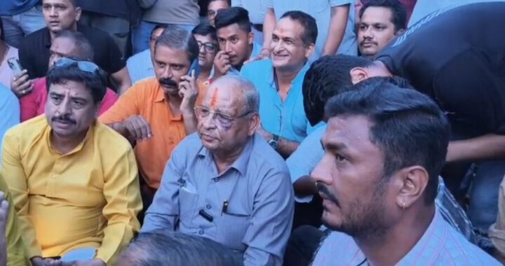 हल्द्वानी:(बड़ी खबर) BJP के वरिष्ठ विधायक बंशीधर भगत बैठे कोतवाली के बाहर धरने पर, पढ़िए पूरा मामला