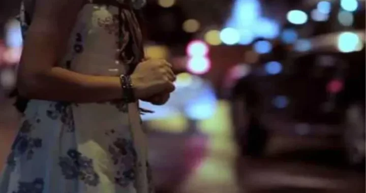 हल्द्वानी :  यहां आपत्तिजनक हालत में मिले युवक और तीन युवतियां