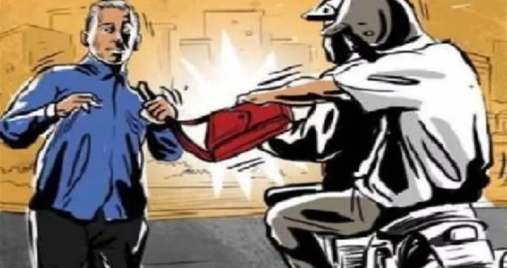 हल्द्वानी जा रहे अधेड़ को बाइक सवारों ने लूटा