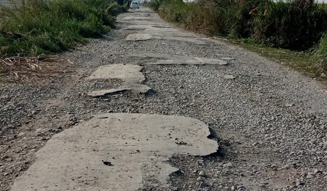 हल्द्वानी :(बड़ी खबर) गौरापड़ाव से हाथीखाल सड़क की बदहाली से भड़के लोग