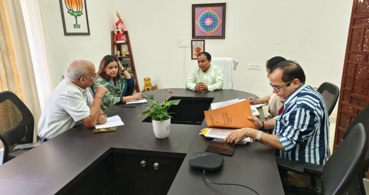 देहरादून :(बड़ी खबर) प्राथमिक शिक्षकों के 2100 पदों पर शीघ्र होगी भर्ती