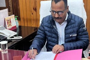 नैनीताल: जिलाधिकारी ललित मोहन रयाल ने संभाला कार्यभार, बताई अपनी प्राथमिकताएं
