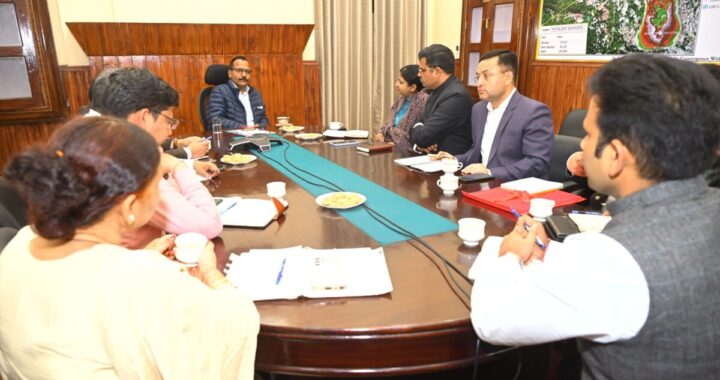 नैनीताल : (बड़ी खबर) नवनियुक्त DM रयाल ने तहसीलदारों के कसे पेंच, लापरवाही की कोई माफी नहीं