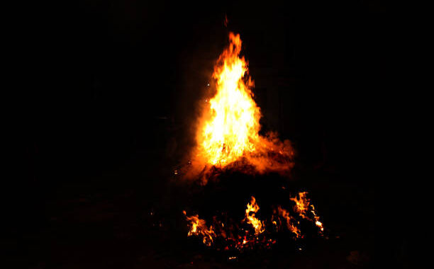 उत्तराखंड में पलायन की पीड़ा: वृद्धा की मौत के बाद शव उठाने पहुंचे दूसरे गांव के लोग