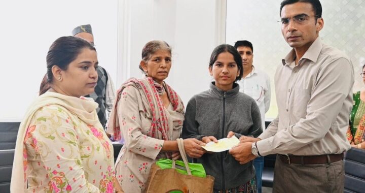 DM सविन बंसल ने बदल दी 6 जिंदगियां,Rifle Club Fund से दी गई सीधी मदद!