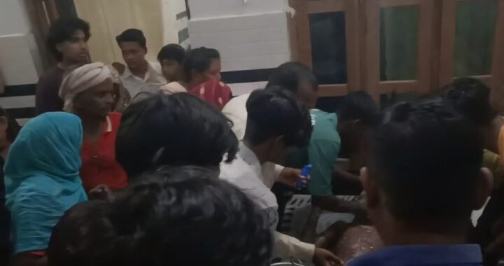 Uttarakhand: 60 वर्षीय बुजुर्ग ने तीन युवकों पर फेंका तेजाब,एक युवक बुरी तरह से झुलसा