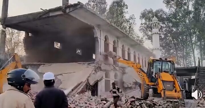 उत्तराखंड: यहां सरकारी भूमि पर बना दिया था मदरसा मस्जिद अब हो गया ध्वस्त