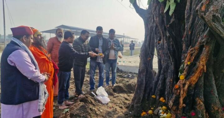 हल्द्वानी: (बड़ी खबर) कालू सिद्ध मंदिर के वृक्ष की पूजा अर्चना कर किया गया ट्रांसलोकेट