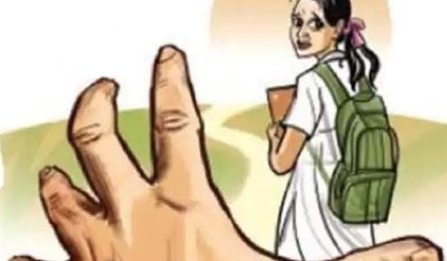 उत्तराखंड में बड़ा एक्शन…छात्राओं से छेड़छाड़ पर शिक्षक की सेवा समाप्त