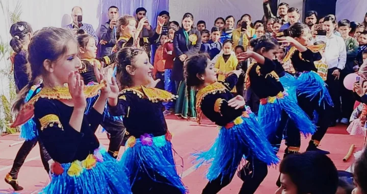 हल्द्वानी : व्हाइटहॉल स्कूल में “कार्निवल विंटर फेस्ट” की धूम