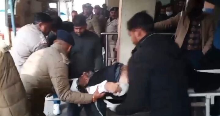 उत्तराखंड : कोर्ट में पेशी पर आ रहे बदमाश को मारी तीन गोलियां