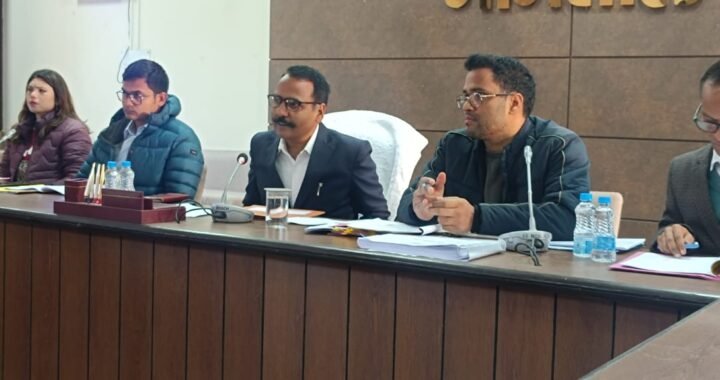 नैनीताल :(बड़ी खबर) DM रयाल की अधिकारियों को दो टूक, जनहित के मामले में देरी बर्दाश्त नहीं