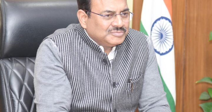 देहरादून :(बड़ी खबर) नैनीताल के मामले में CS ने भरी बैठक में इस अधिकारी को प्रतिकूल प्रविष्टि दने के दिए निर्देश