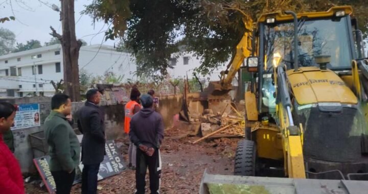 हल्द्वानी :(बड़ी खबर) निगम और प्रशासन ने एक बार फिर उठाया सख्त कदम, यहां अतिक्रमण किया धस्त