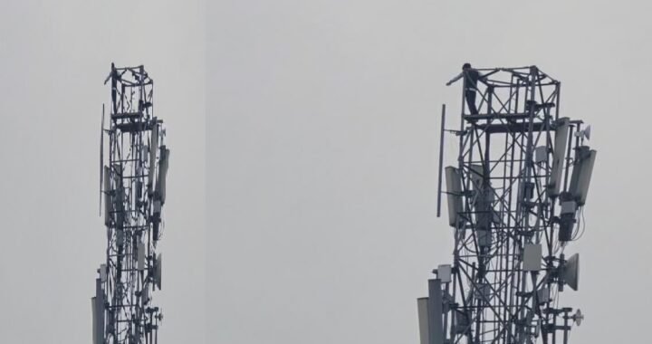 उत्तराखंड: यहाँ शराब के नशे में युवक मोबाइल टावर पर चढ़ा