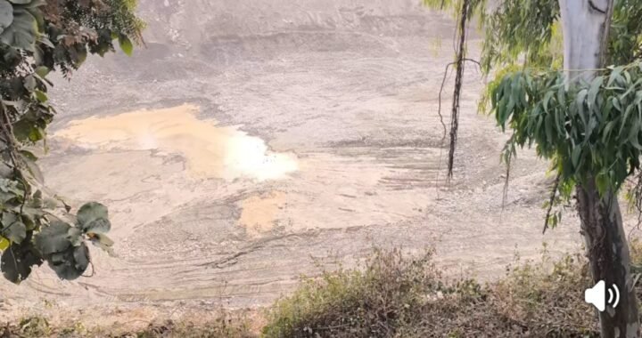 हल्द्वानी :(बड़ी खबर) कृष्णा स्टोन पर छापा, नियम तार तार, क्रेशर में विशालकाय गड्ढा देख अधिकारी हैरान