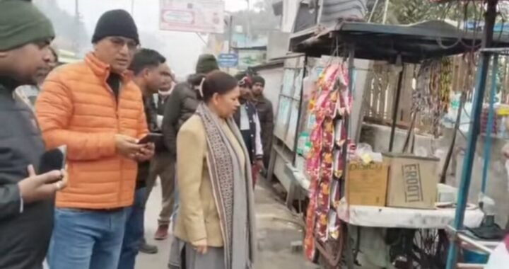 लालकुआं: SDM रेखा कोहली ने बाजार क्षेत्र का किया निरीक्षण, अतिक्रमण हटाने के निर्देश