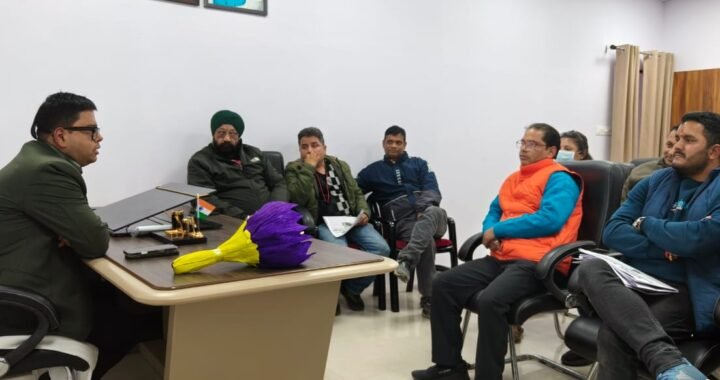 उत्तराखंड: अब योजनाएँ नहीं भटकेंगी, सरकार खुद पहुँचेगी जनता के द्वार