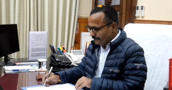 बढ़ती ठंड पर डीएम सख्त, रैनबसेरों व चौराहों पर अलाव की व्यवस्था के आदेश