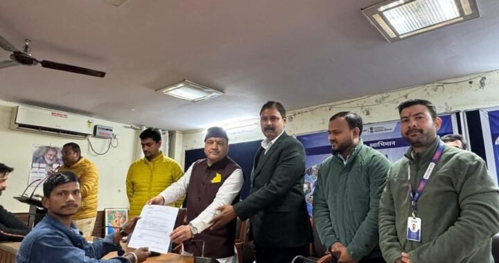 हल्द्वानी: PM स्वनिधि योजना के तहत 35 स्ट्रीट वेंडरों को मिला ऋण, महापौर ने आत्मनिर्भर बनने का किया आह्वान