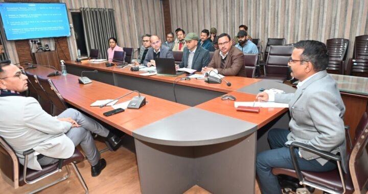 हल्द्वानी :(बड़ी खबर) DM रयाल ने ली ADB के अधिकारियों की बैठक, CITY मजिस्ट्रेट को विकास कार्यों के स्थलीय निरीक्षण के निर्देश