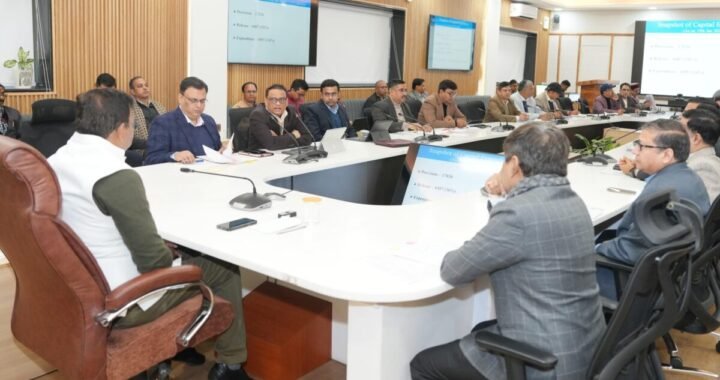 उत्तराखंड: योजनाओं में तेजी के निर्देश, अच्छा काम करने वाले विभागों को मिलेगा ज्यादा फंड