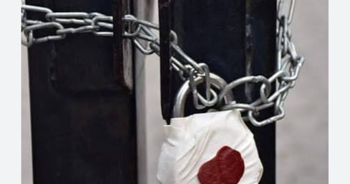 उत्तराखंड : यहां एसडीएम के नाम से कमरा बुक होते ही होटल सील