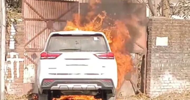 हल्द्वानी :(बड़ी खबर) रामपुर रोड में इनोवा में लगी आग