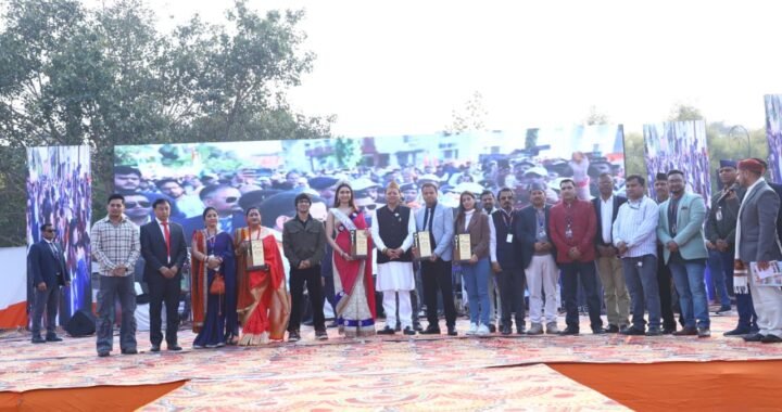 प्रवासी उत्तराखंडियों के लिए दिल्ली में उत्सव, मुख्यमंत्री धामी ने दिखाई संस्कृति और विकास की दिशा