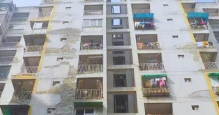 मोबाइल की लत, तीन बहनों ने उठाया खौफनाक कदम