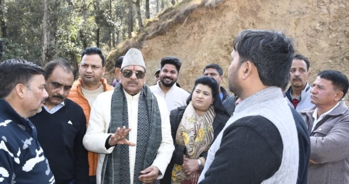उत्तराखंड : भवाली बाईपास और कैंचीधाम प्रोजेक्ट का सांसद अजय भट्ट ने किया निरीक्षण